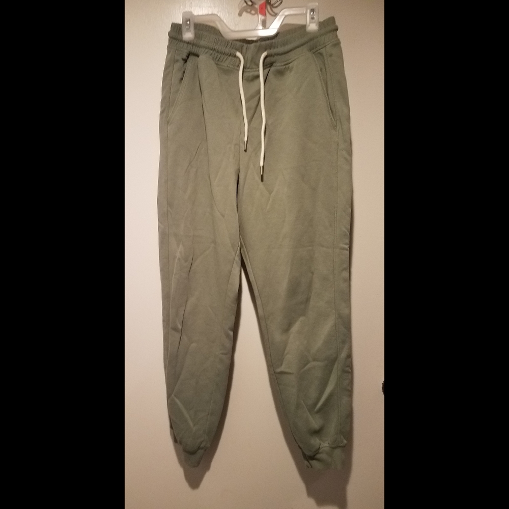 Sage green sweatpants - H&M